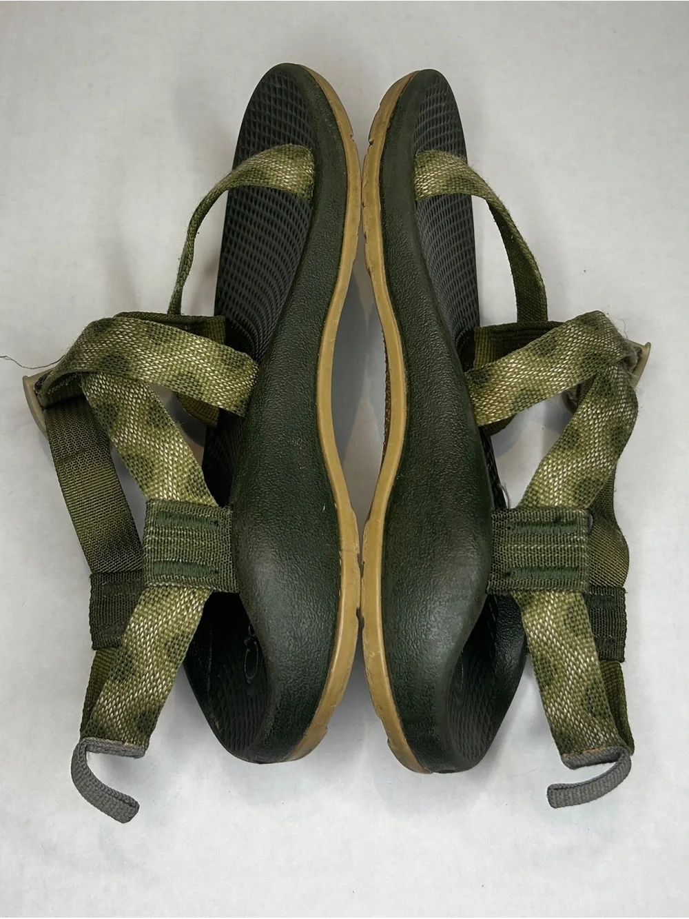 Chaco Youth Size 4 Olive Green & Tan Strappy Sandals